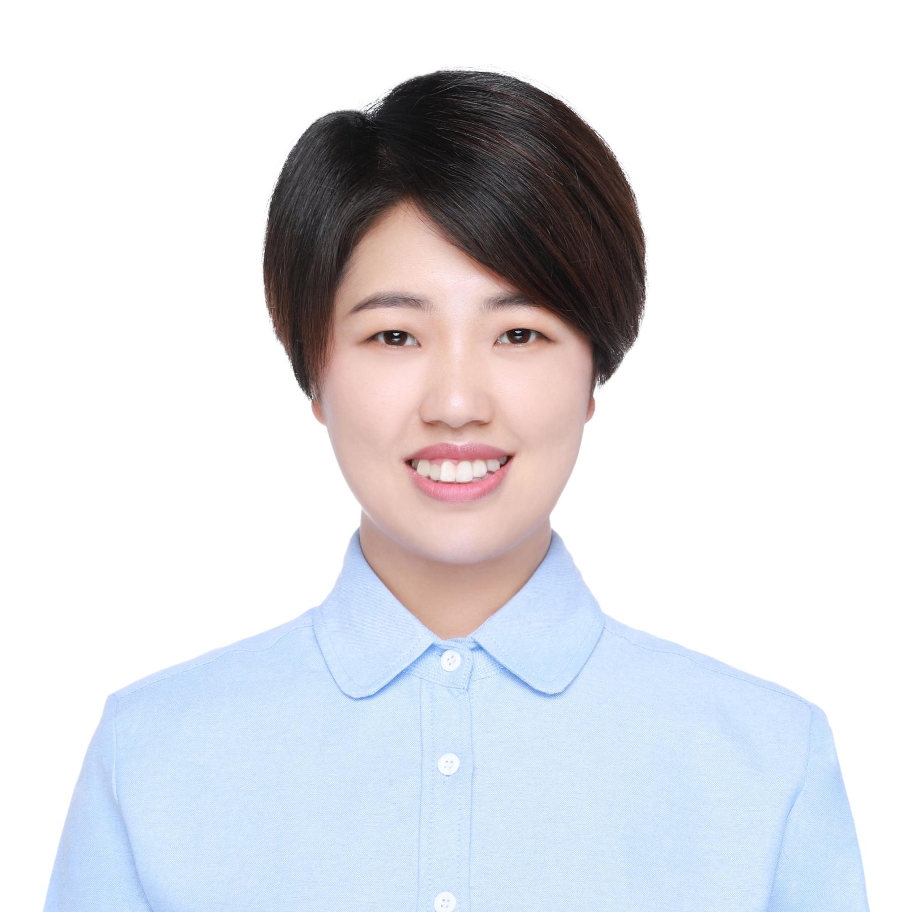 人穿着衬衫已生成高可信度的说明